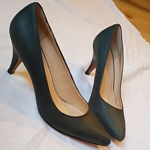 L.L Bean Classic Dark Gray Pointed Toe Heels